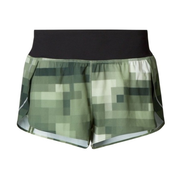Lulu Split Second Speed Short Desert Olive Camo Black - Picture 4 of 16